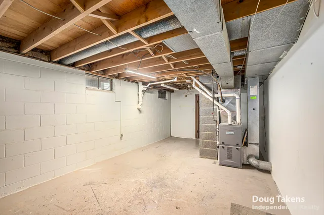 $329,700 | 1129 Elmwood Drive, Jenison, MI 49428