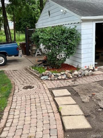 360 Okemos Road Mason, MI 48854 - Photo 3 of 72