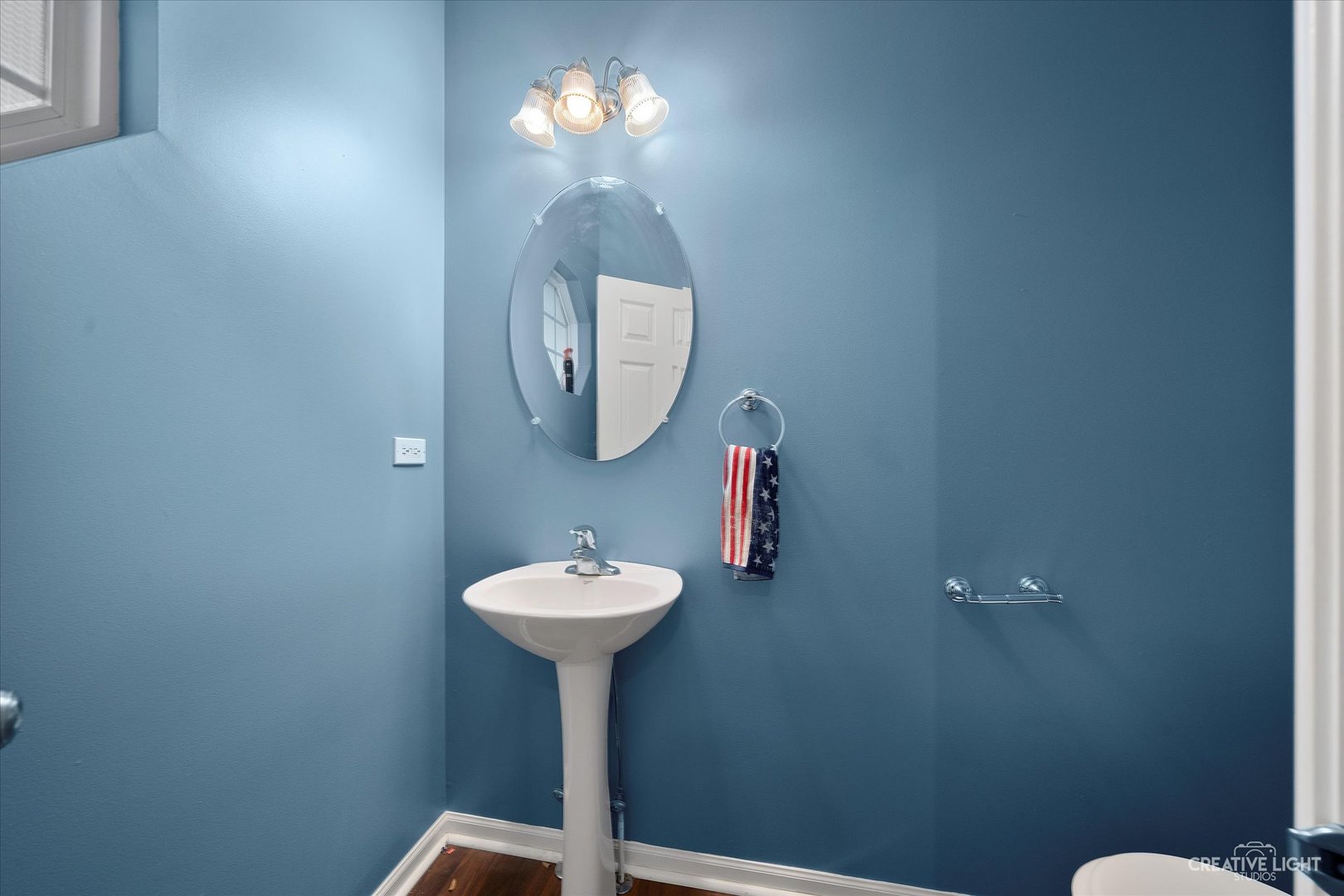 2640 Pecos Circle Montgomery, IL 60538 - Photo 12 of 31 a bathroom with a sink a mirror and a toilet