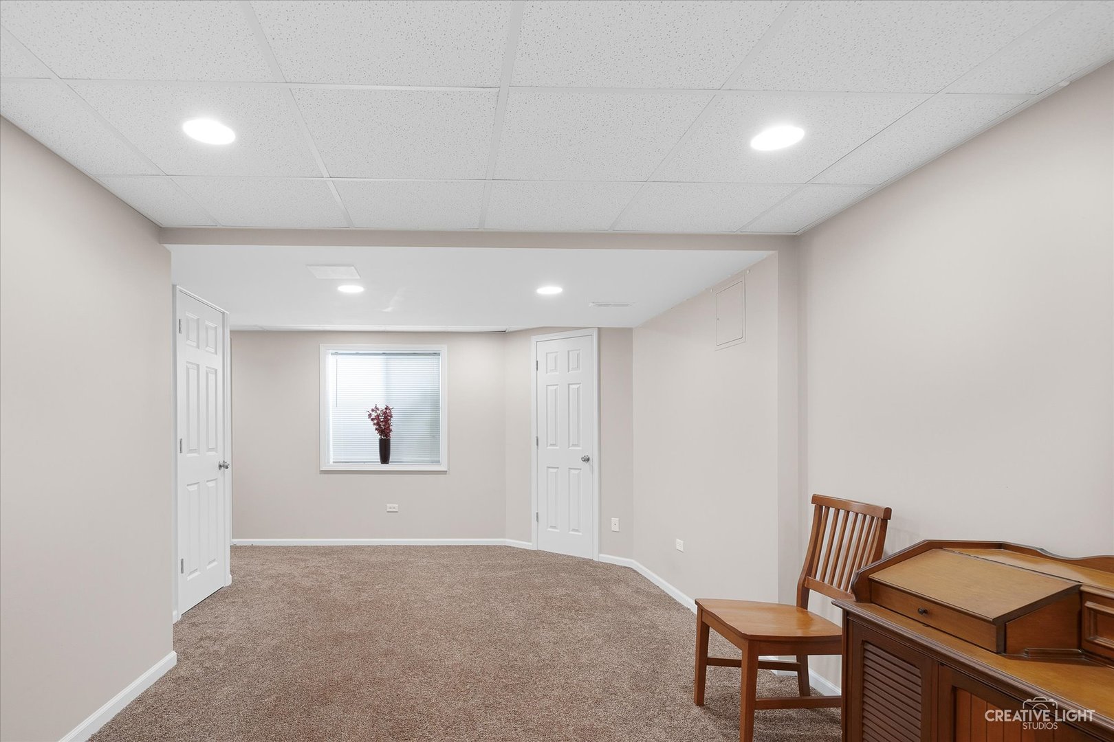 2640 Pecos Circle Montgomery, IL 60538 - Photo 23 of 31 a view of work space with furniture and entryway