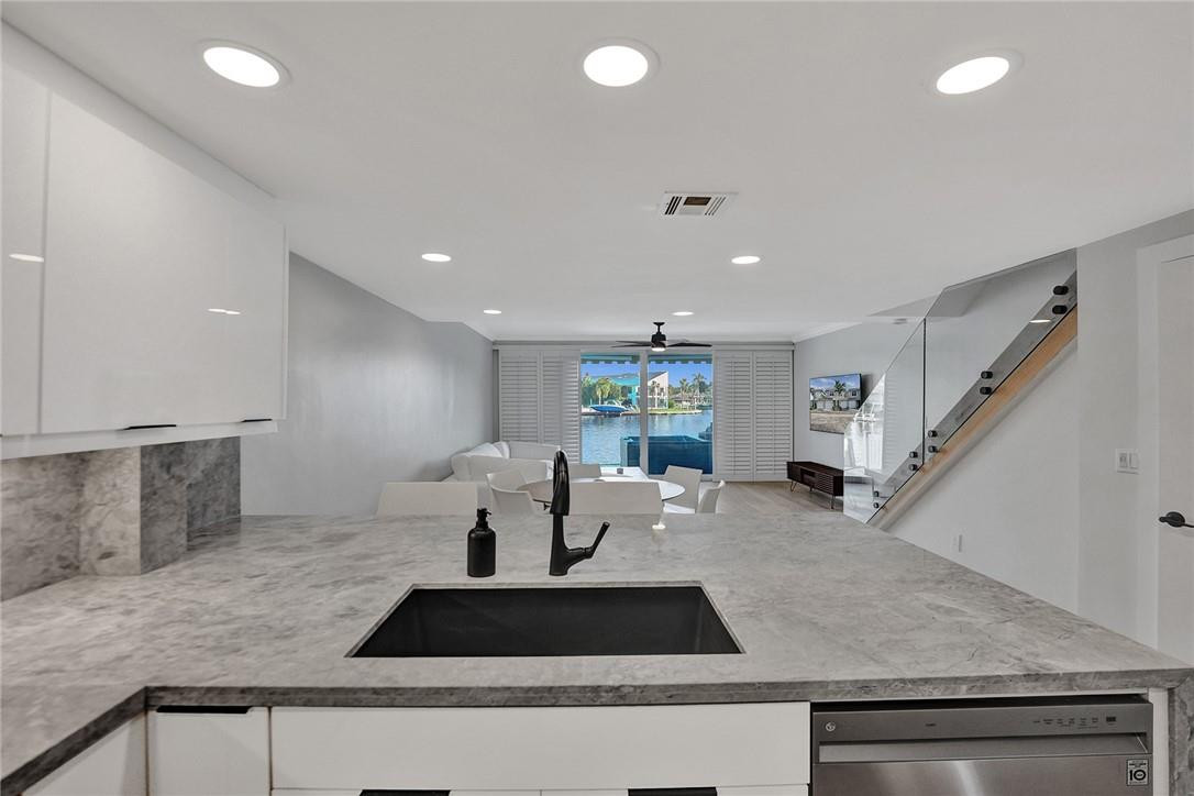 876 Jeffery Street Boca Raton, FL 33487 - Photo 9 of 52 Photo 9