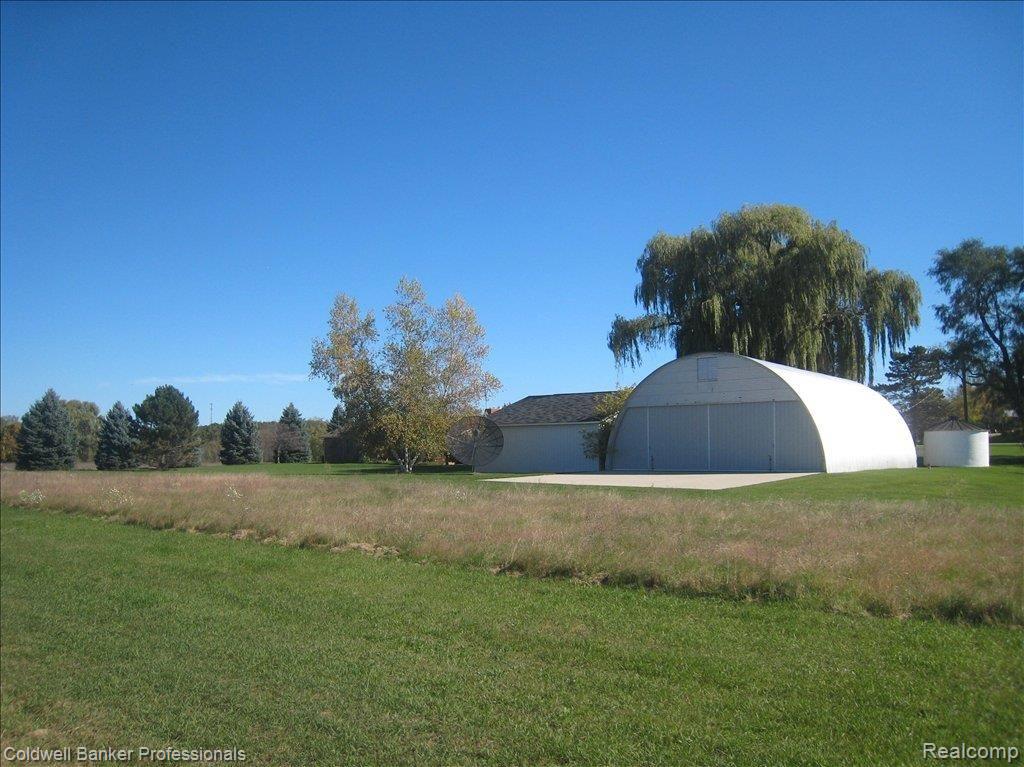 1752 Clark Road Lapeer, MI 48446 - Photo 23 of 25 Hangars