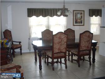 102 Freedom Road Sewell, NJ 08080 - Photo 4 of 12 Dining Room