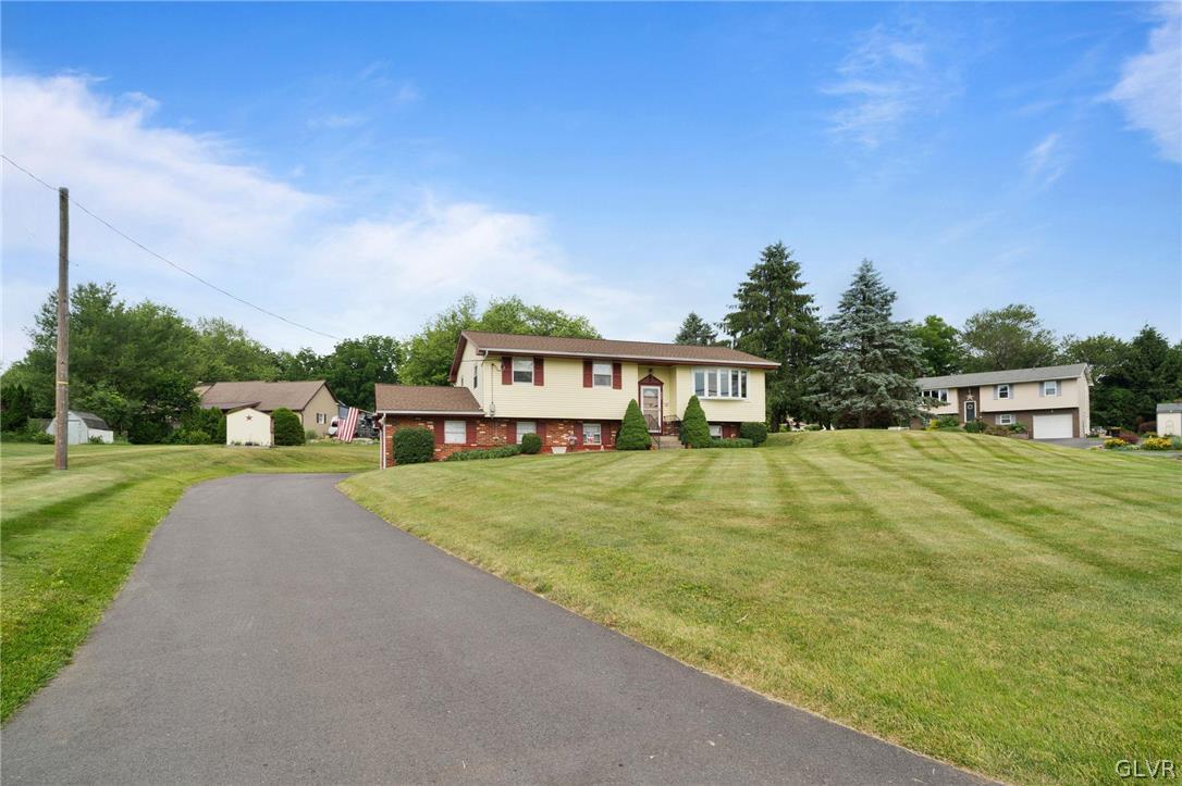 497 Bauer Road Bath, PA 18014 - Photo 2 of 27