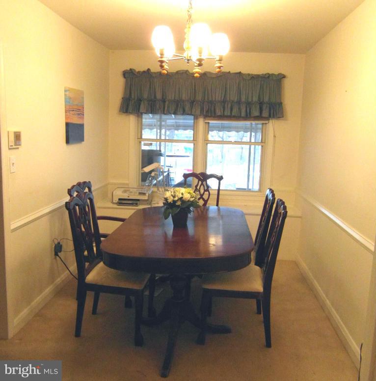 304 Grovethorn Road Baltimore, MD 21220 - Photo 9 of 25 Dining Room
