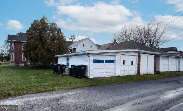 $1,400 | 433 East Main Street, Unit 2, Palmyra, PA 17078