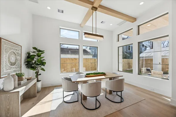 $1,669,900 | 710 East 18th Street, Houston, TX 77008