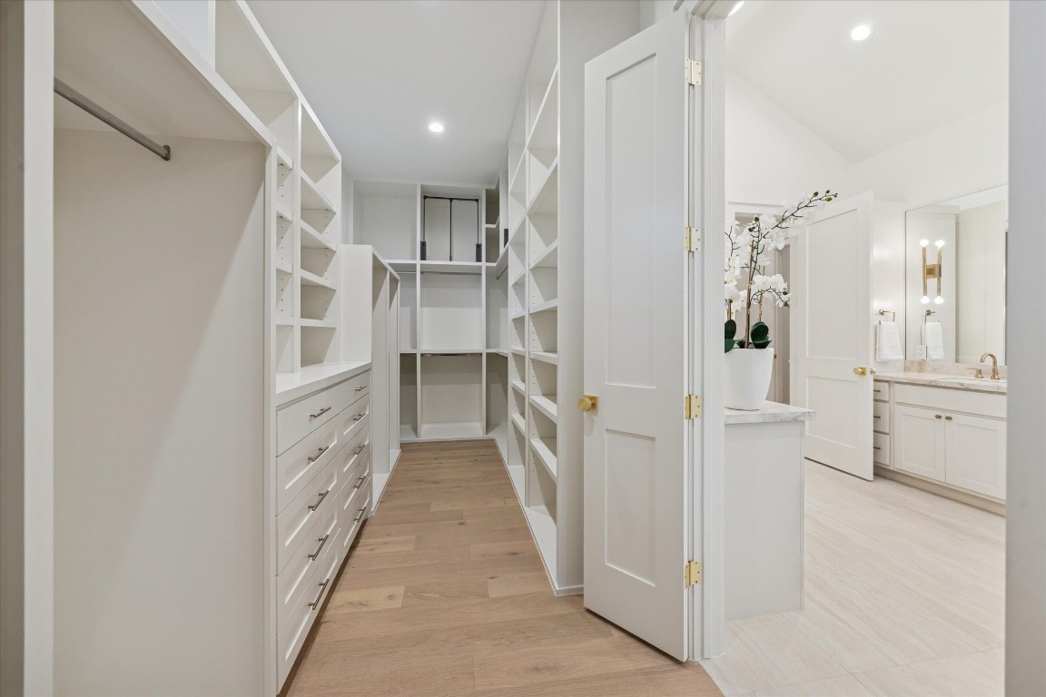 710 East 18th Street Houston, TX 77008 - Photo 21 of 41 a view of entryway with white walls and wooden floor