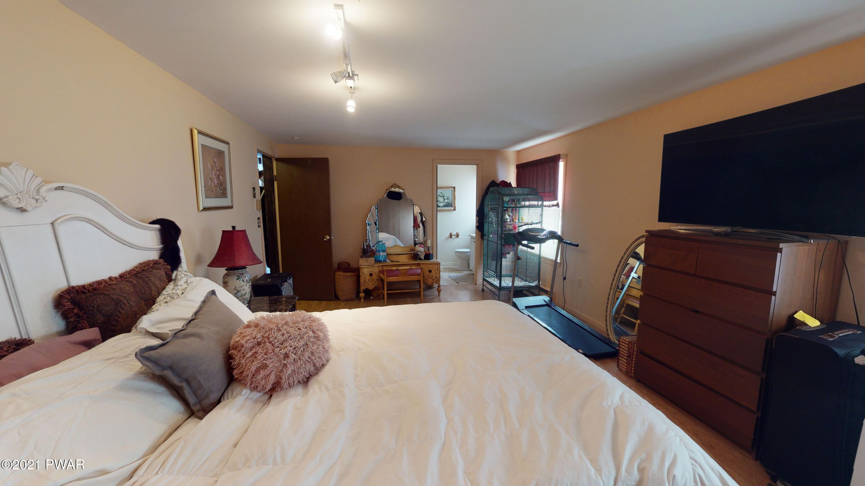 1114 Fawn Run Bushkill, PA 18324 - Photo 19 of 34 master bedroom