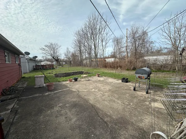 $100,000 | 2928 Marshalltown Drive, Gary, IN 46407