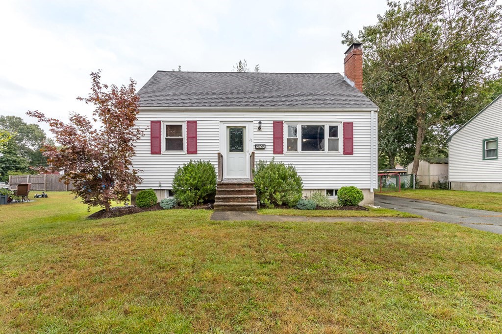 11 Gloria Road Randolph, MA 02368 - Photo 1 of 29 Gallery Image 1