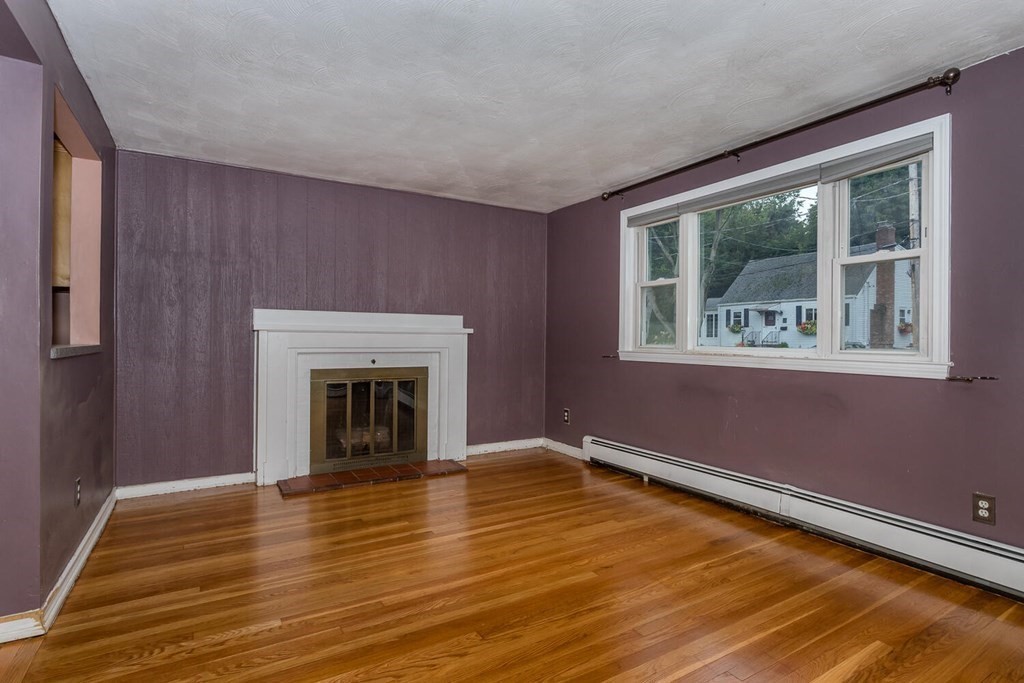 11 Gloria Road Randolph, MA 02368 - Photo 5 of 29 Gallery Image 5