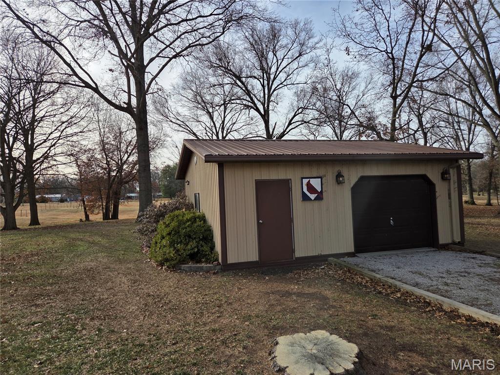 812 Butler Street Tilden, IL 62292 - Photo 13 of 48