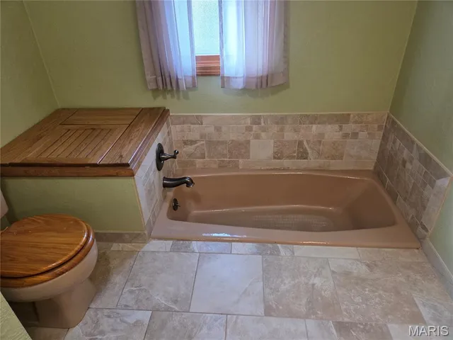 $215,000 | 812 Butler Street, Tilden, IL 62292