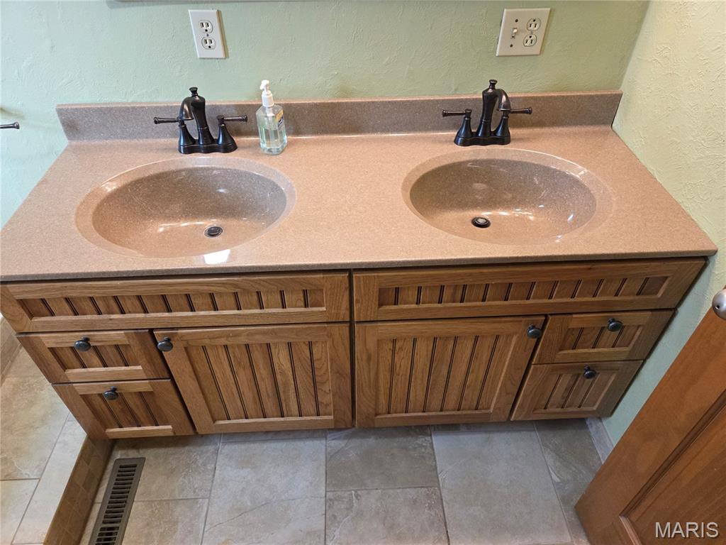 812 Butler Street Tilden, IL 62292 - Photo 30 of 48