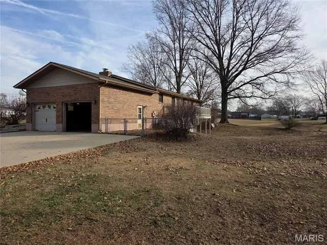 $215,000 | 812 Butler Street, Tilden, IL 62292