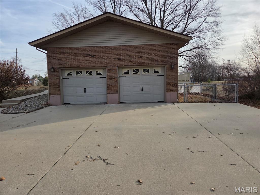 812 Butler Street Tilden, IL 62292 - Photo 4 of 48