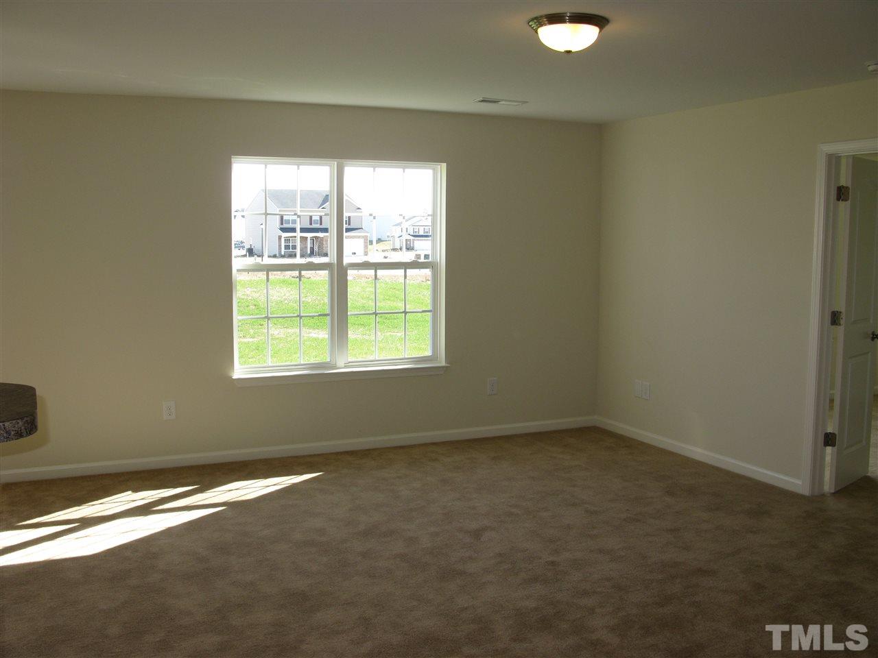 175 West Waycliff Road Henderson, NC 27537 - Photo 6 of 10 Gallery Image 6