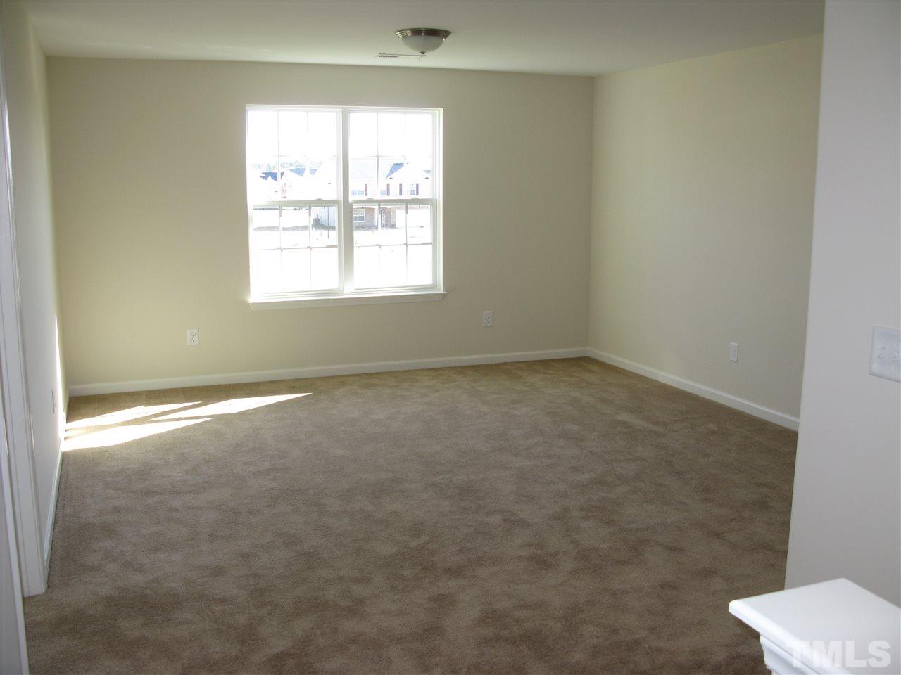 175 West Waycliff Road Henderson, NC 27537 - Photo 8 of 10 Gallery Image 8