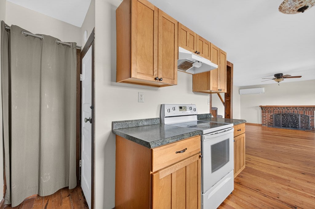 287 Tabernacle Road Fries, VA 24330 - Photo 6 of 44 Gallery Image 6