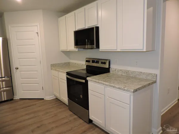 $2,100 | 5427 Peach Drive, Pace, FL 32571