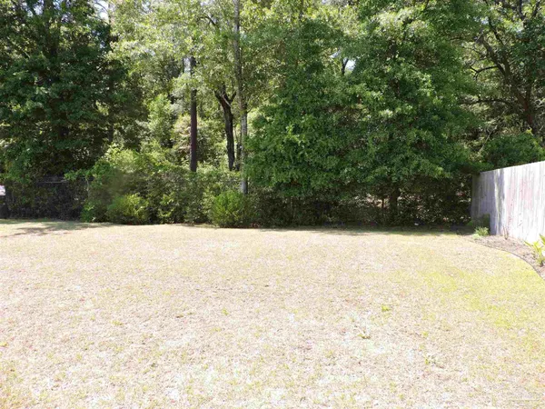 $2,100 | 5427 Peach Drive, Pace, FL 32571