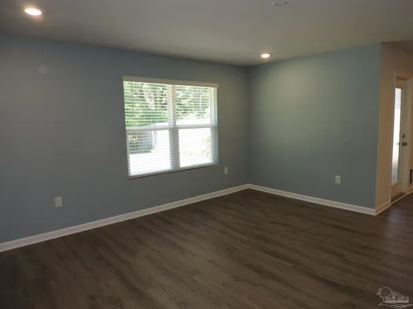 $2,100 | 5427 Peach Drive, Pace, FL 32571