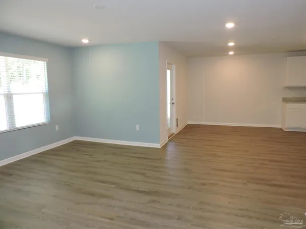 $2,100 | 5427 Peach Drive, Pace, FL 32571