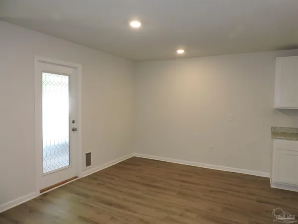 $2,100 | 5427 Peach Drive, Pace, FL 32571