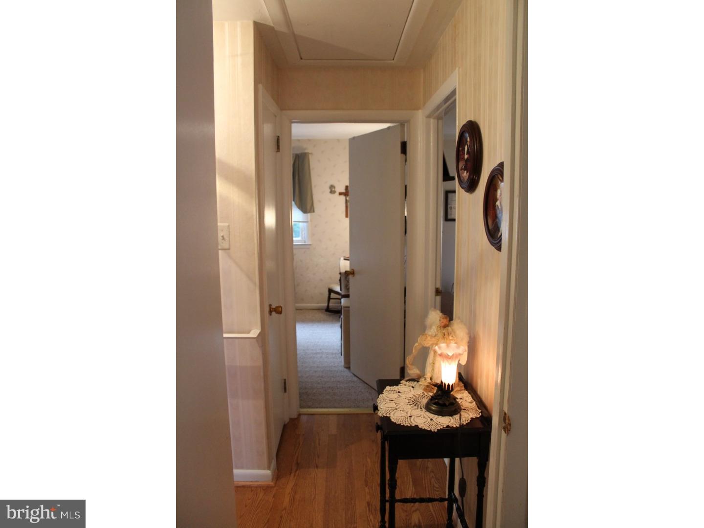 53 Saratoga Road Stratford, NJ 08084 - Photo 22 of 25 Hallway