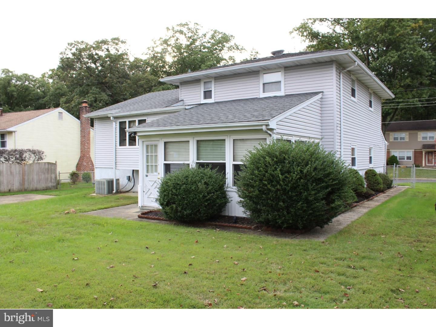 53 Saratoga Road Stratford, NJ 08084 - Photo 4 of 25 Exterior Back