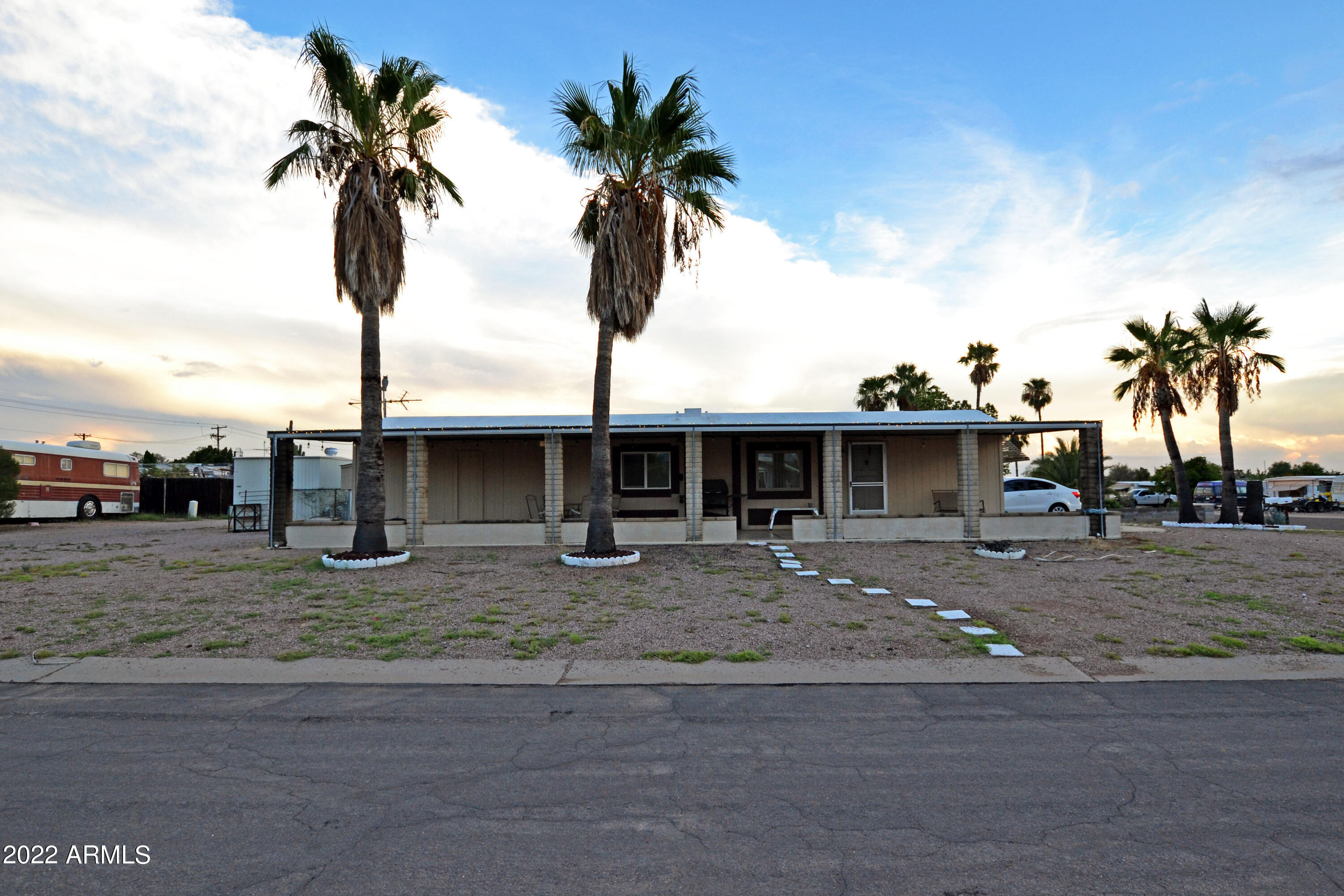 2121 South Descanso Road Apache Junction, AZ 85119 - Photo 15 of 16 Descanso