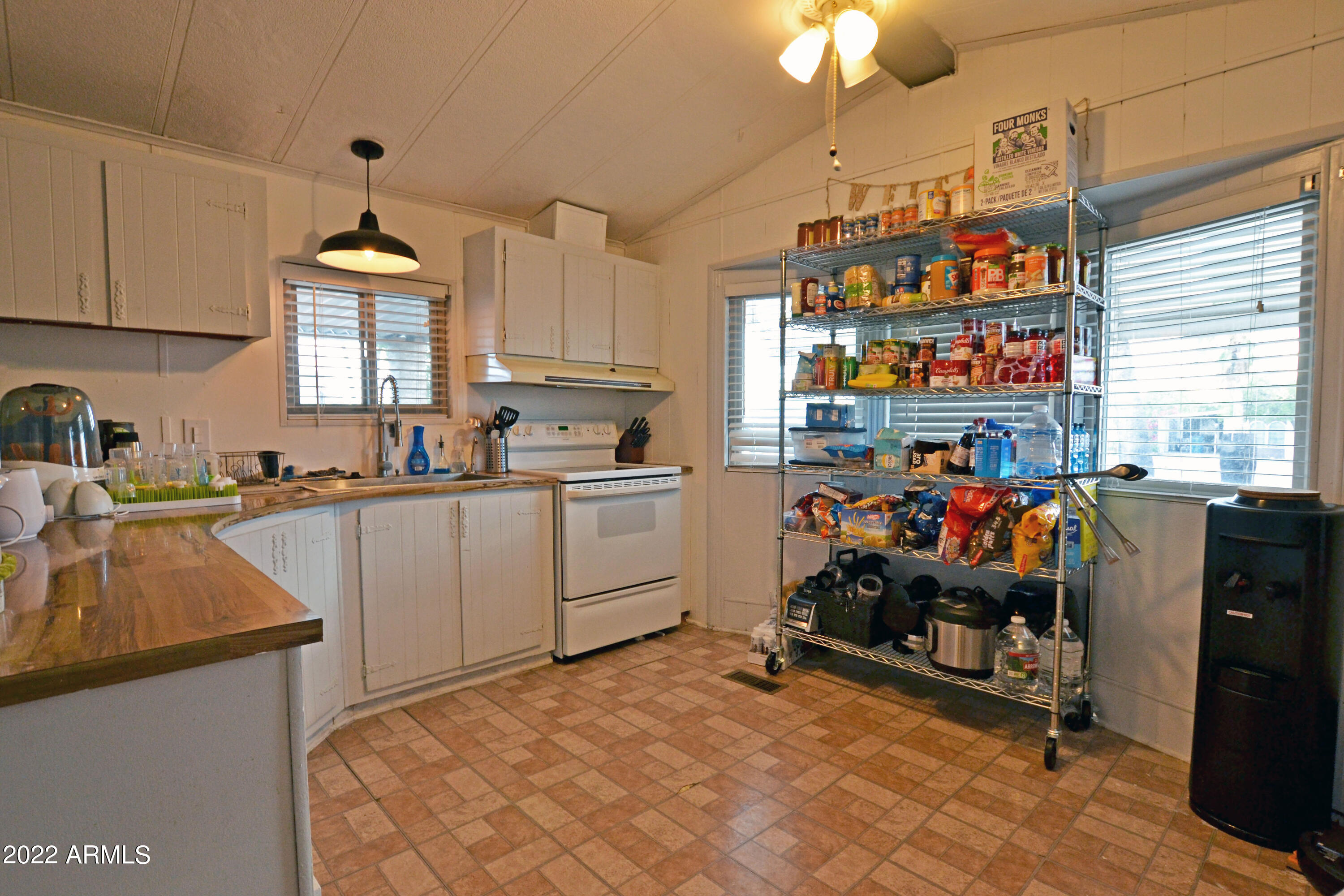 2121 South Descanso Road Apache Junction, AZ 85119 - Photo 3 of 16 Descanso