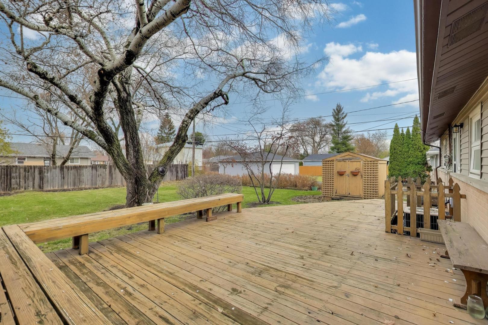 540 Newark Lane Hoffman Estates, IL 60169 - Photo 19 of 23 a view of outdoor space with seating area