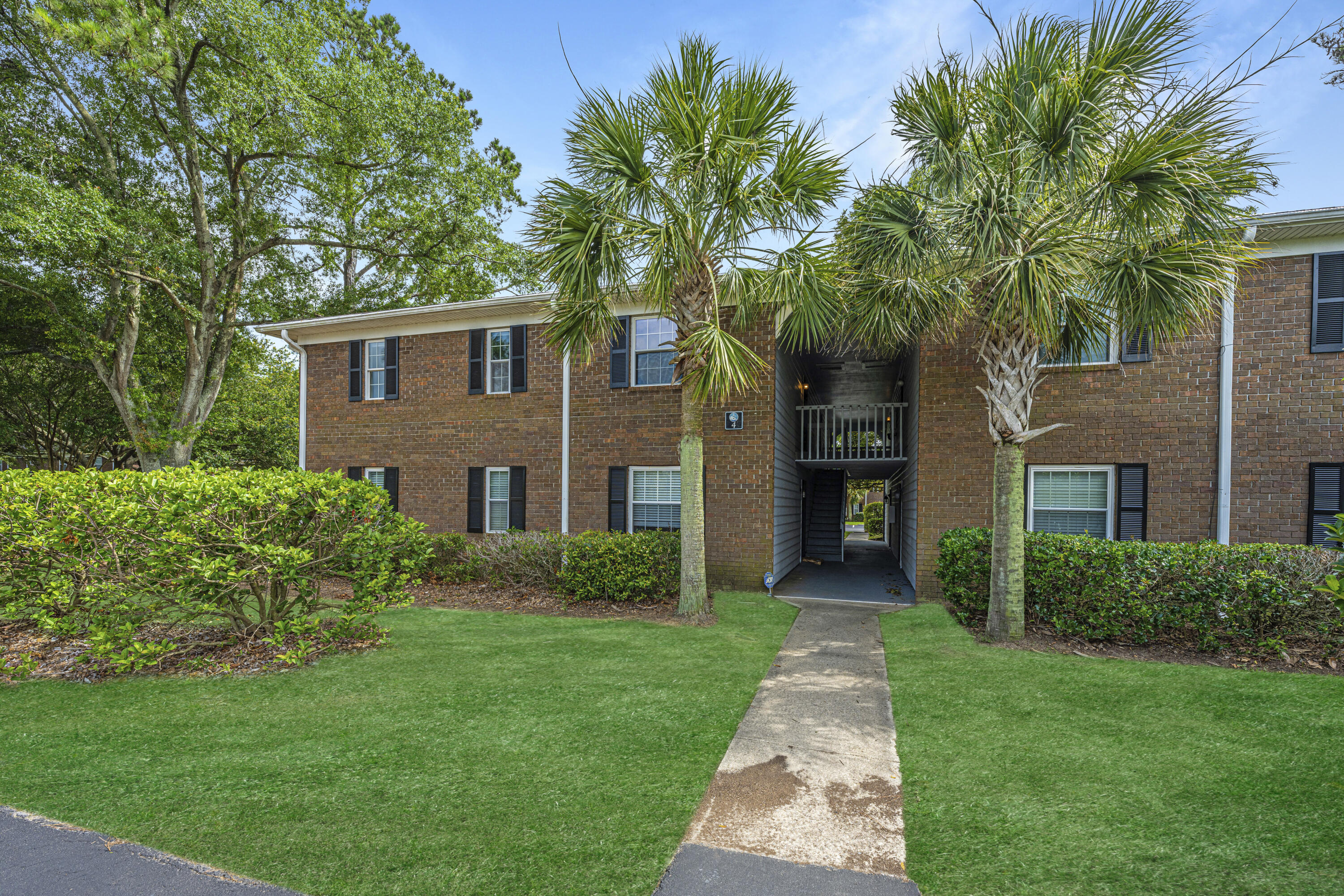 21 Rivers Point Row, Unit 4E Charleston, SC 29412 - Photo 2 of 26 21RiverPointRowUnit4E003