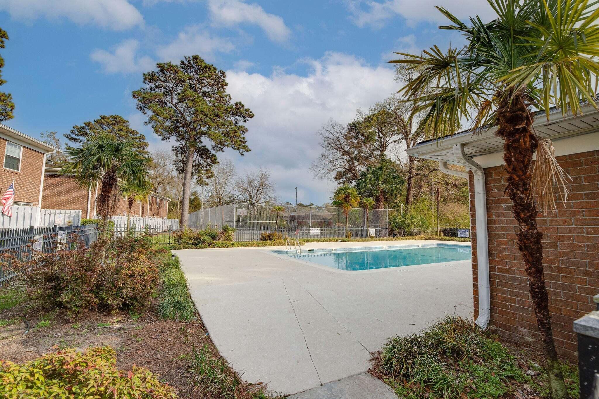 21 Rivers Point Row, Unit 4E Charleston, SC 29412 - Photo 23 of 26 Pool