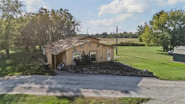 $749,000 | 1252 Highway 59, Princeton, KS 66078