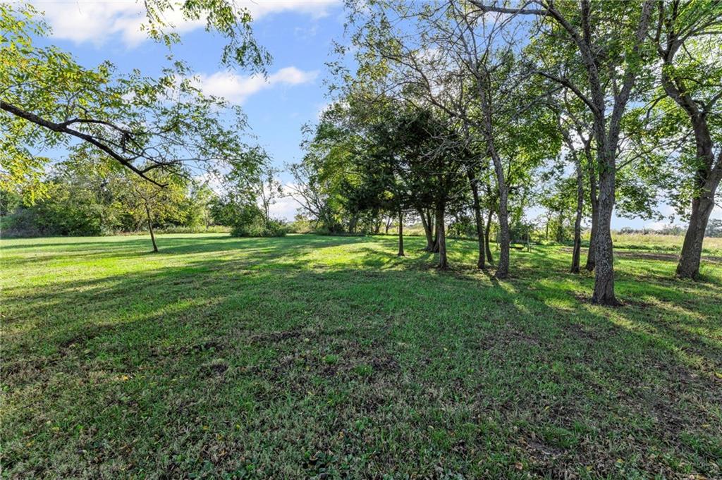 1252 Highway 59 Princeton, KS 66078 - Photo 31 of 57