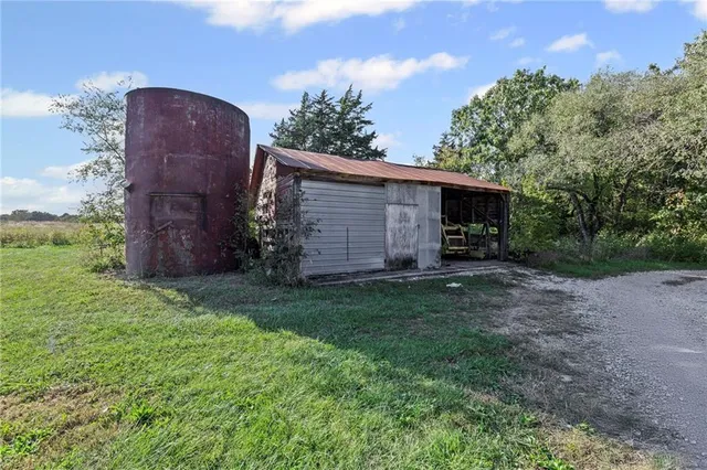 $749,000 | 1252 Highway 59, Princeton, KS 66078