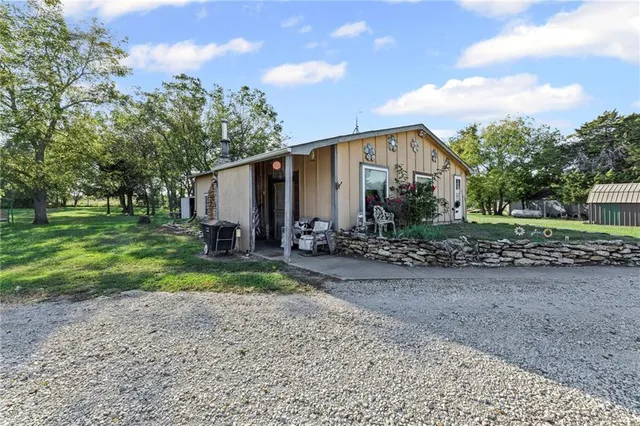 $749,000 | 1252 Highway 59, Princeton, KS 66078