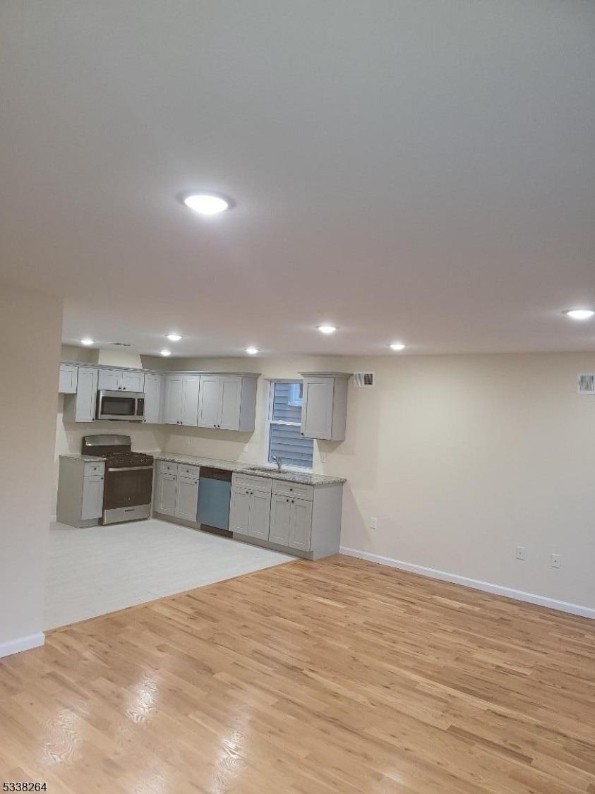 487 South 18th Street, Unit 2 Newark, NJ 07103 - Photo 9 of 24