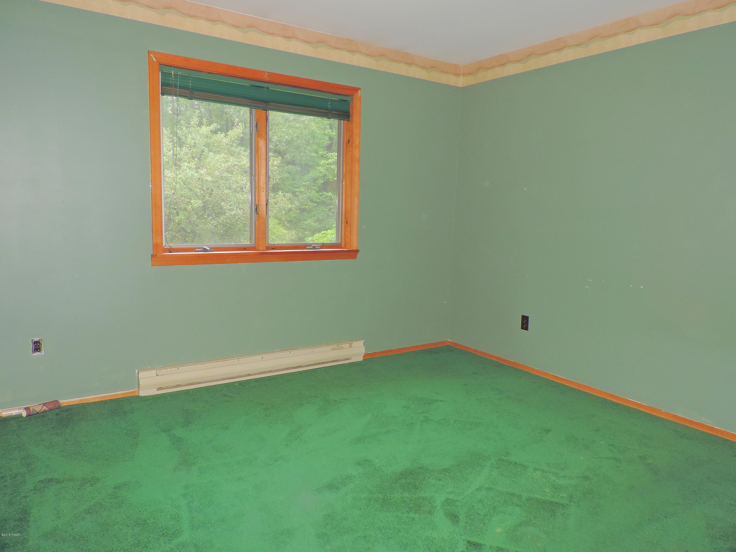 124 Kleinhans Road Hawley, PA 18428 - Photo 11 of 40