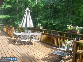2607 Pheasant Run Spring City, PA 19475 - Photo 3 of 11 Gallery Image 3
