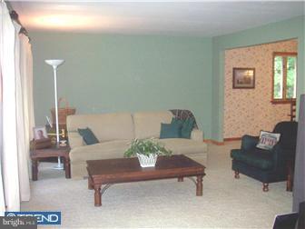2607 Pheasant Run Spring City, PA 19475 - Photo 7 of 11 Gallery Image 7