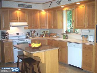 2607 Pheasant Run Spring City, PA 19475 - Photo 8 of 11 Gallery Image 8