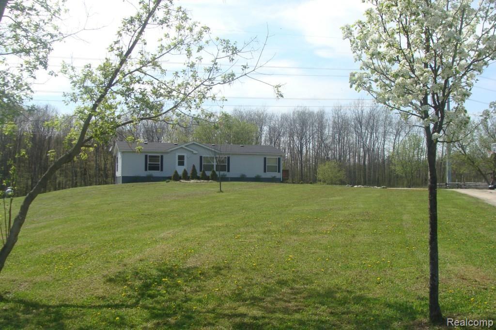 10619 Winterset Road Pinckney, MI 48169 - Photo 1 of 12 DSC01924.jpg