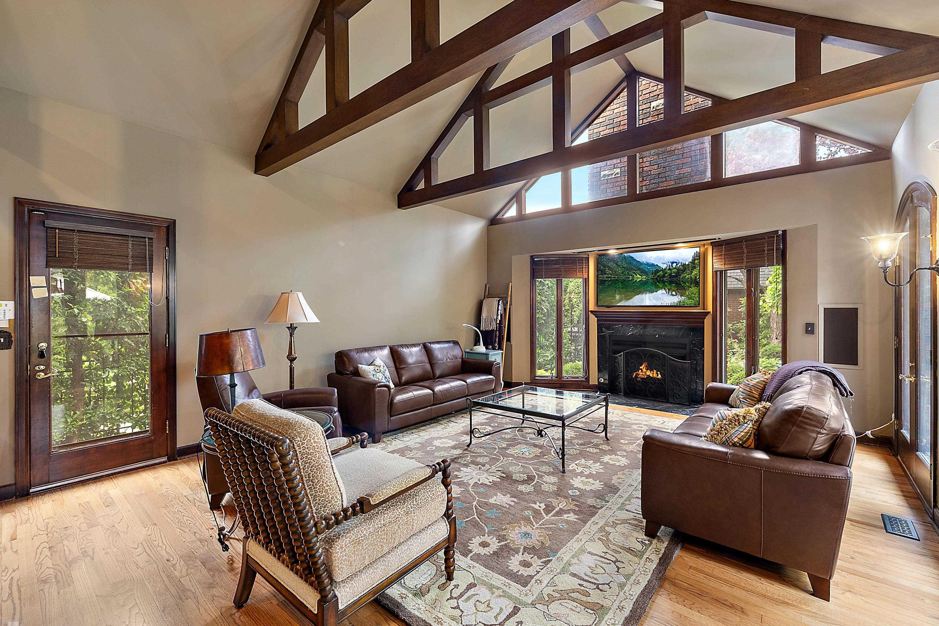 1104 Yorkshire Road Grosse Pointe, MI 48230 - Photo 25 of 69 50144876-d6743c09-d534-47b4-be01-ff3065b606ac.JPG