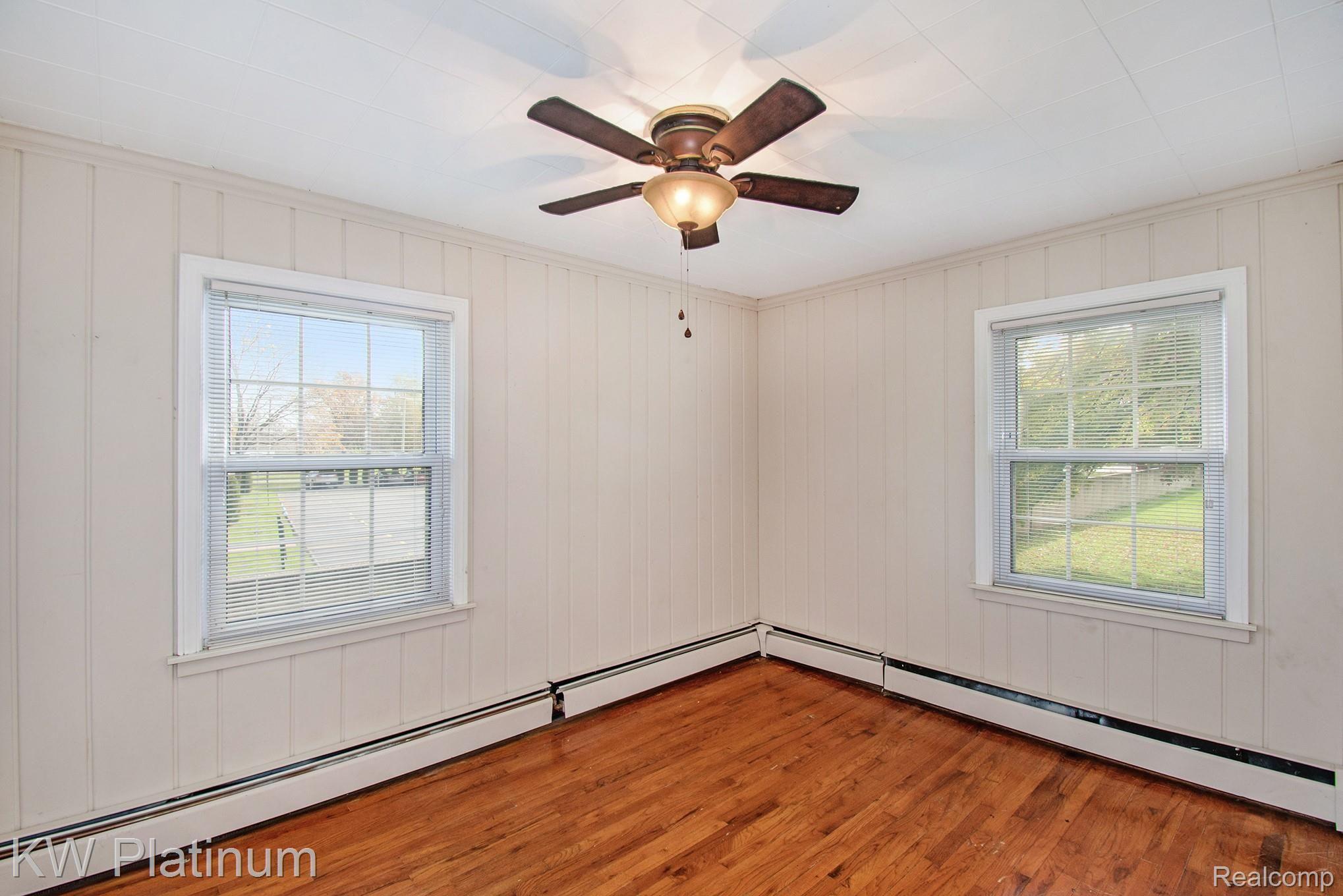 25670 South River Road Harrison Township, MI 48045 - Photo 17 of 35 211105 12.00pm Jurmo 25670 S River_26-2