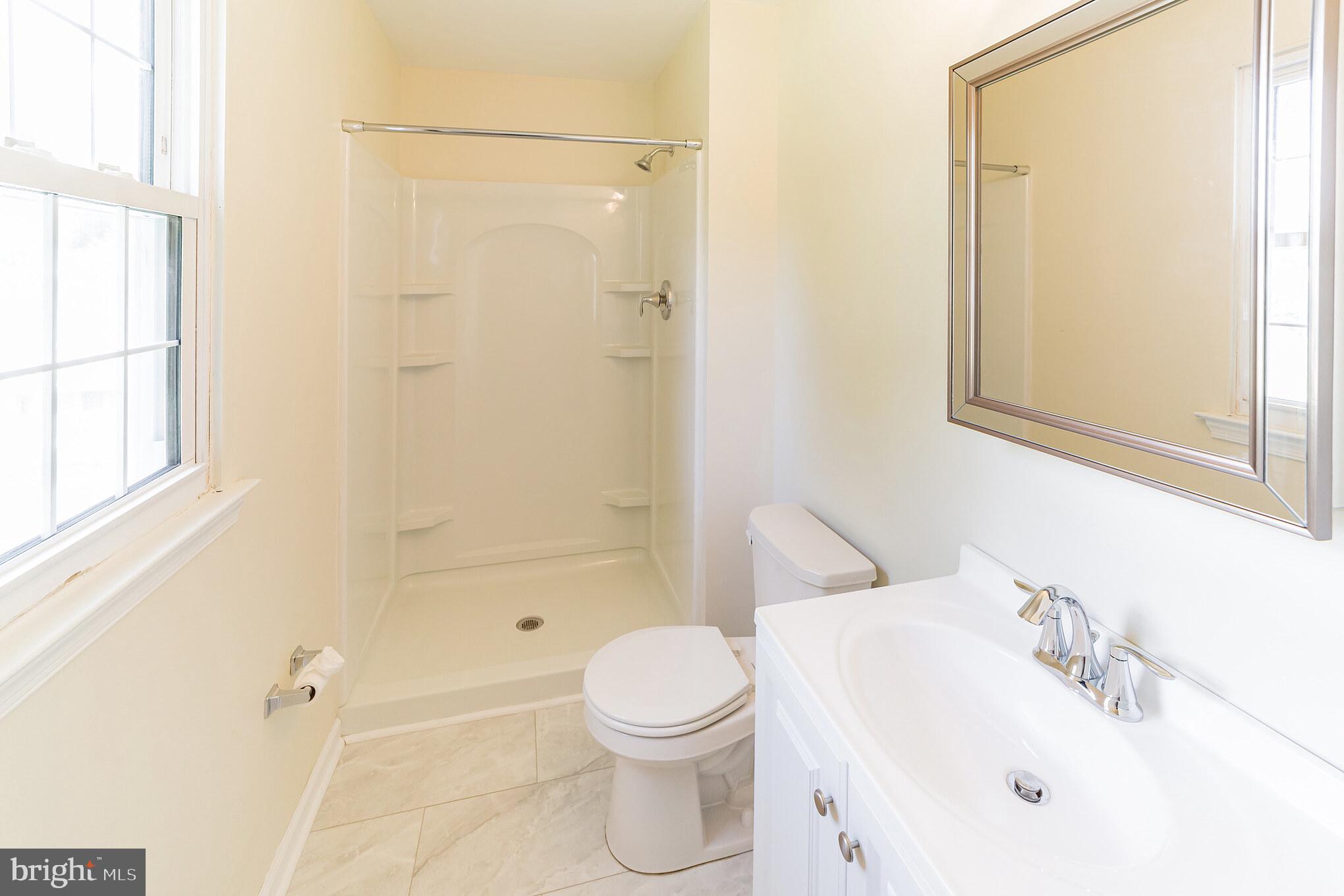 1343 Ridgeview Circle Downingtown, PA 19335 - Photo 25 of 37 Primary Full Bath