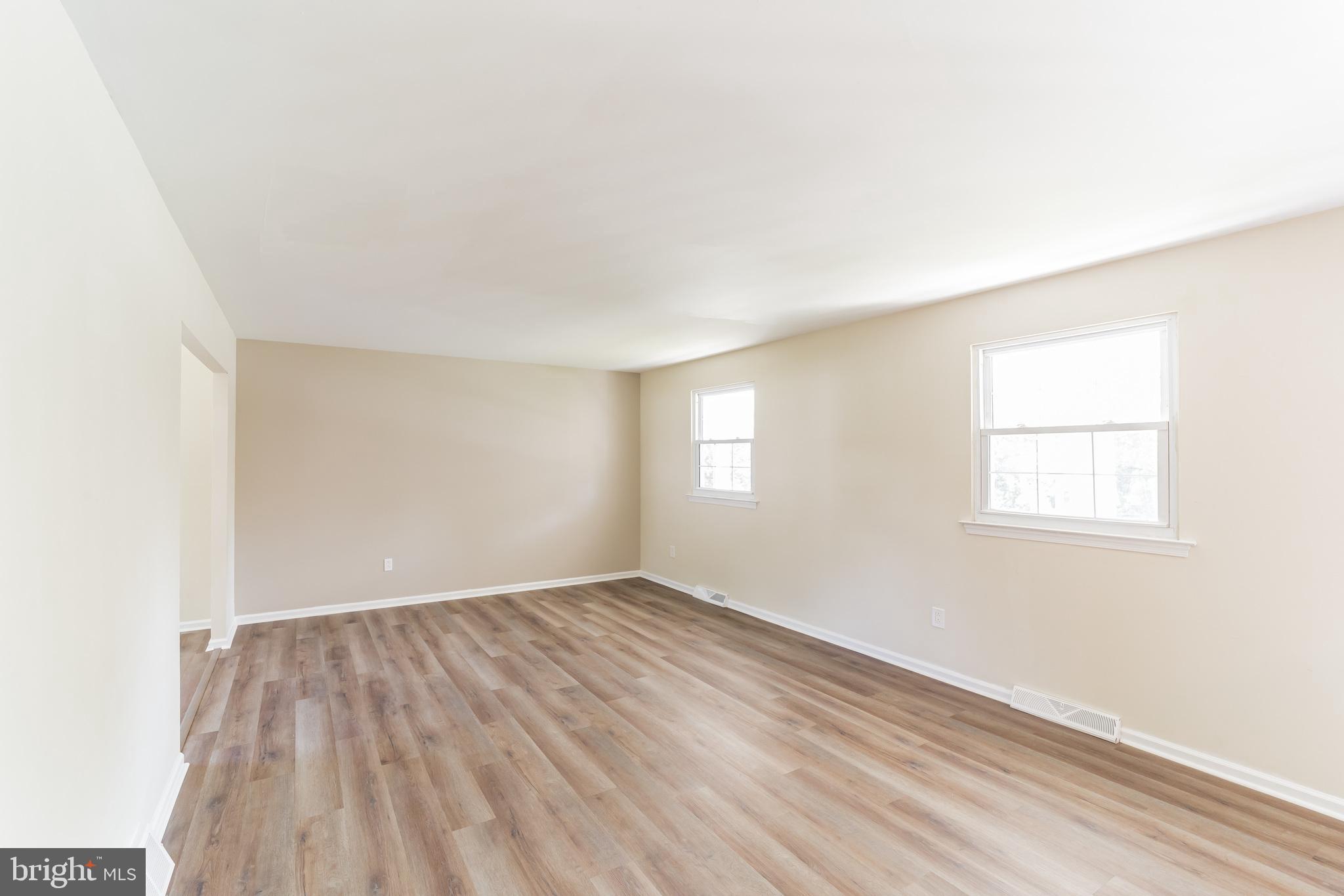 1343 Ridgeview Circle Downingtown, PA 19335 - Photo 6 of 37 Main Living Area